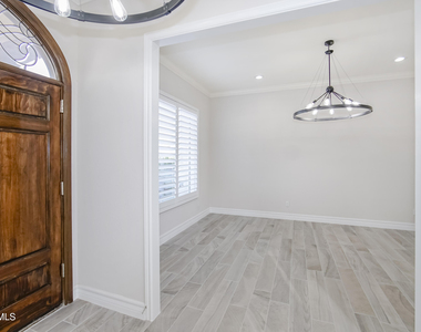 6489 Calle Placido Drive - Photo Thumbnail 8