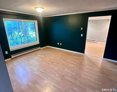 183 Loomis Drive - Photo Thumbnail 7