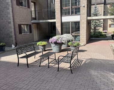 183 Loomis Drive - Photo Thumbnail 15