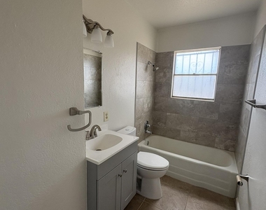 4900 Debeers Drive - Photo Thumbnail 15
