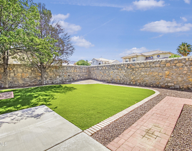 918 Bellacumbre Drive - Photo Thumbnail 48