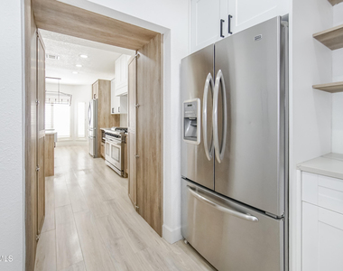 918 Bellacumbre Drive - Photo Thumbnail 24