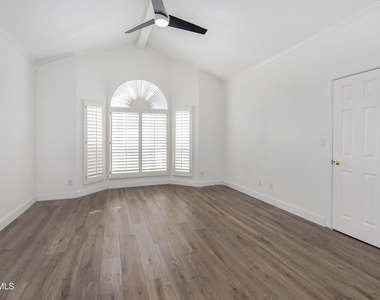 918 Bellacumbre Drive - Photo Thumbnail 10