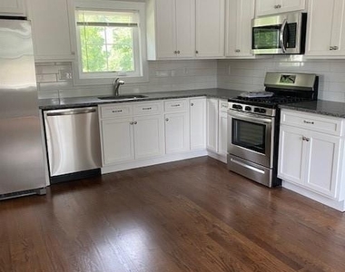 8 Svea Avenue - Photo Thumbnail 17