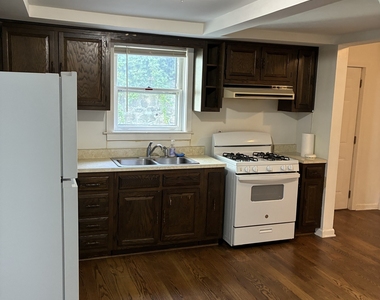 28 Comstock Street - Photo Thumbnail 4