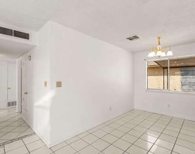 11701 Henry Phipps Drive - Photo Thumbnail 3