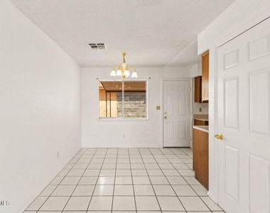 11701 Henry Phipps Drive - Photo Thumbnail 2