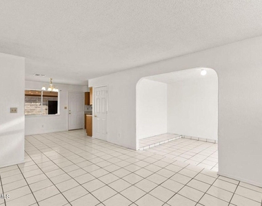 11701 Henry Phipps Drive - Photo Thumbnail 8