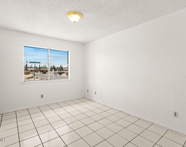 11701 Henry Phipps Drive - Photo Thumbnail 18