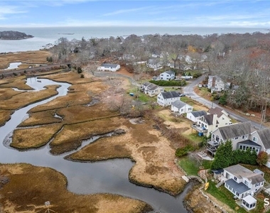 33 Marshfield Road - Photo Thumbnail 2