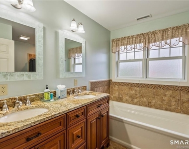33 Marshfield Road - Photo Thumbnail 23
