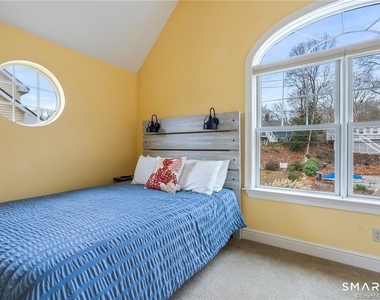 33 Marshfield Road - Photo Thumbnail 18