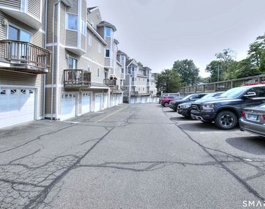 23 Glenrock - Photo Thumbnail 20