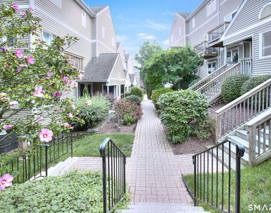 23 Glenrock - Photo Thumbnail 2