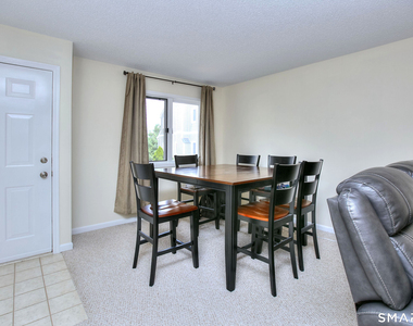 23 Glenrock - Photo Thumbnail 4