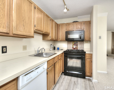 23 Glenrock - Photo Thumbnail 11
