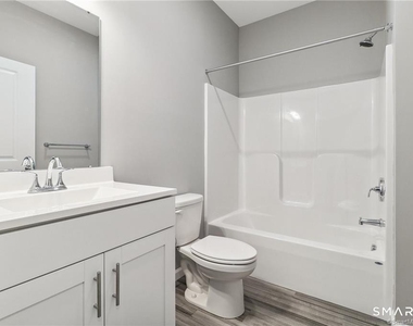 10 Steele Boulevard - Photo Thumbnail 9