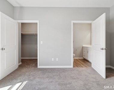 10 Steele Boulevard - Photo Thumbnail 16