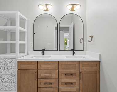 3725 Butler Street - Photo Thumbnail 20
