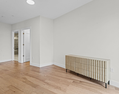 3725 Butler Street - Photo Thumbnail 17