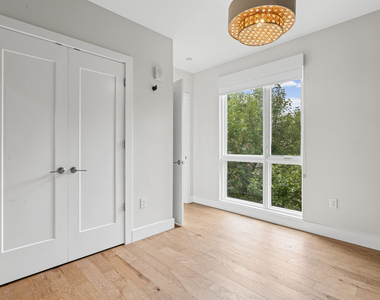 3725 Butler Street - Photo Thumbnail 25