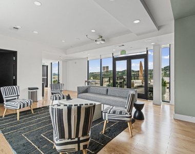 3725 Butler Street - Photo Thumbnail 33