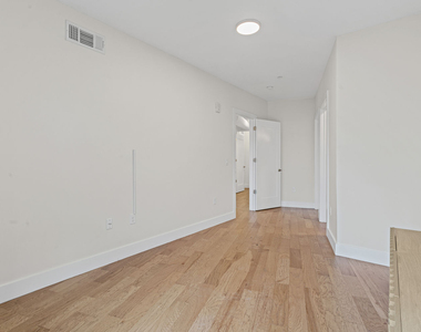 3725 Butler Street - Photo Thumbnail 18