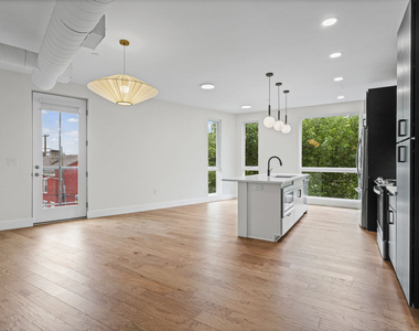 3725 Butler Street - Photo Thumbnail 12