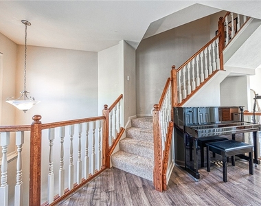 332 Marshall Heights Dr - Photo Thumbnail 3