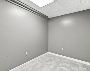 5761 Library Rd - Photo Thumbnail 16