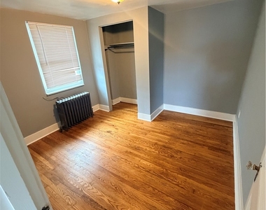 209 Clay St - Photo Thumbnail 8