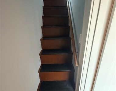 209 Clay St - Photo Thumbnail 13