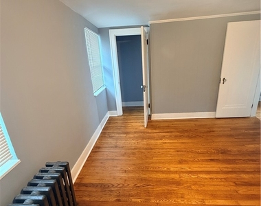 209 Clay St - Photo Thumbnail 12