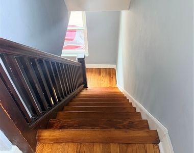 209 Clay St - Photo Thumbnail 7