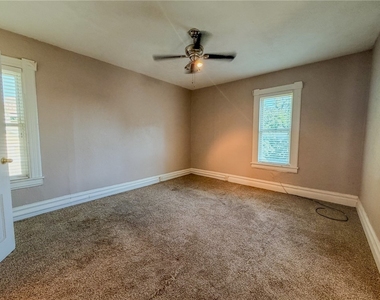 411 Cherry St - Photo Thumbnail 16