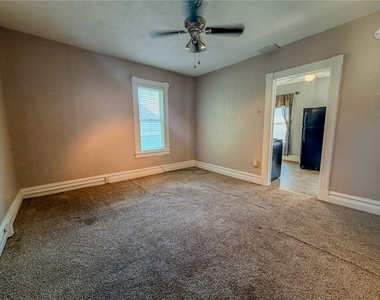 411 Cherry St - Photo Thumbnail 15