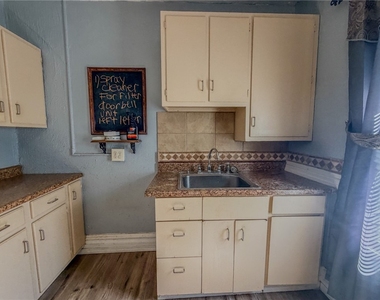 411 Cherry St - Photo Thumbnail 11