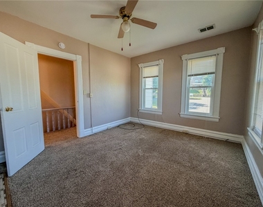 411 Cherry St - Photo Thumbnail 22