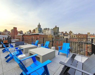 222 East 12th Street - Photo Thumbnail 5