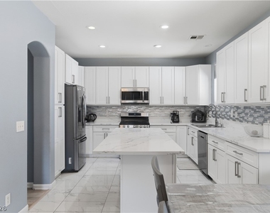 5446 Caprock Canyon Avenue - Photo Thumbnail 6
