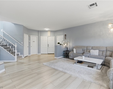 5446 Caprock Canyon Avenue - Photo Thumbnail 12