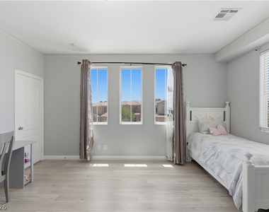 5446 Caprock Canyon Avenue - Photo Thumbnail 20