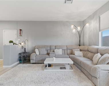 5446 Caprock Canyon Avenue - Photo Thumbnail 11