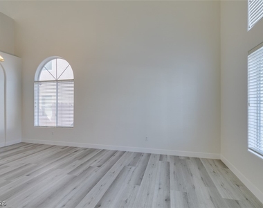1581 Peaceful Pine Street - Photo Thumbnail 13
