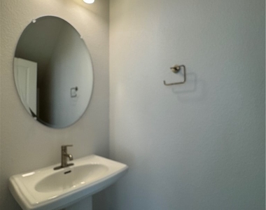 1823 Passerine Street - Photo Thumbnail 10