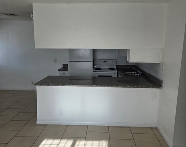 307 Eastminister Court - Photo Thumbnail 2