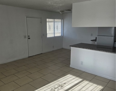307 Eastminister Court - Photo Thumbnail 13