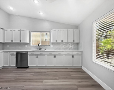 1506 Emerald Peak Avenue - Photo Thumbnail 13