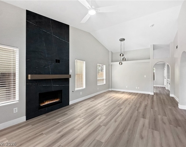 1506 Emerald Peak Avenue - Photo Thumbnail 7