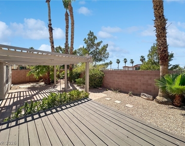 1506 Emerald Peak Avenue - Photo Thumbnail 29